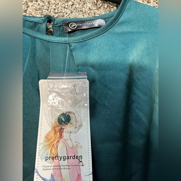 NWT Cutout Long Sleeve Satin Midi Dress Size Small - Picture 5 of 6